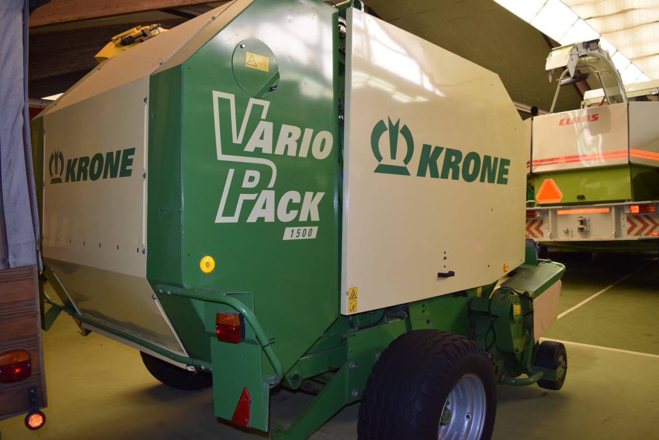 Krone Vario Pack 1500 - Presse à balles rondes: photos 5 Krone Vario Pack 1500 - Presse à balles rondes: photos 5