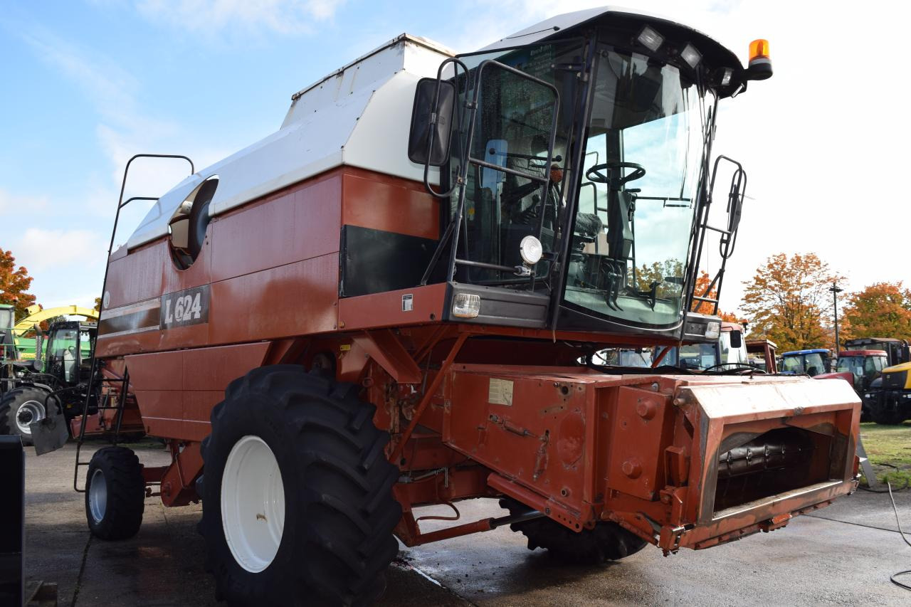 Laverda L624 - Moissonneuse-batteuse: photos 4 Laverda L624 - Moissonneuse-batteuse: photos 4