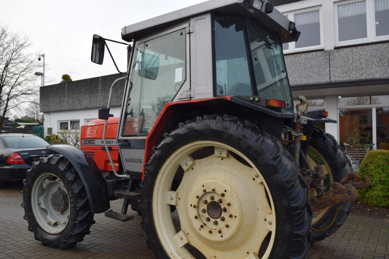 Massey Ferguson MF 3060 - Tracteur agricole: photos 5 Massey Ferguson MF 3060 - Tracteur agricole: photos 5