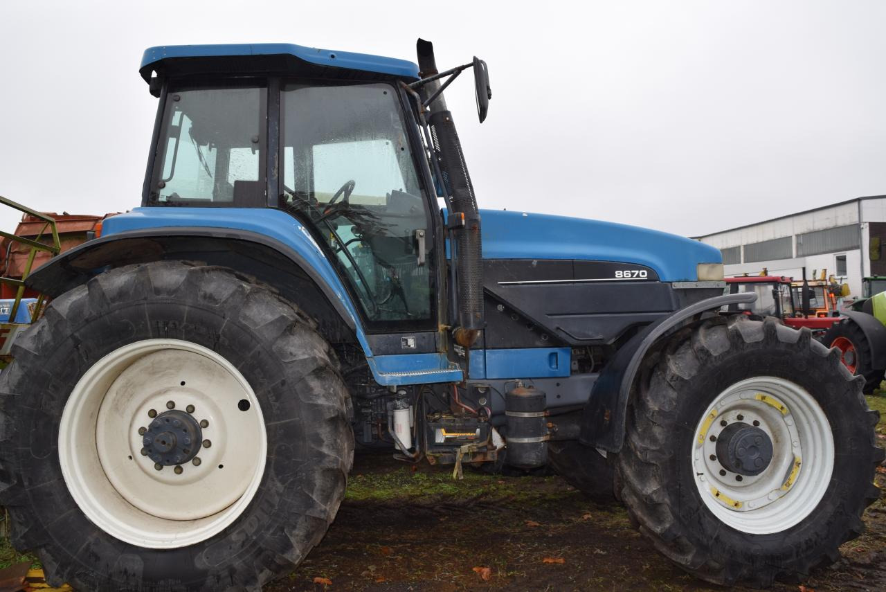 New Holland 8670 - Tracteur agricole: photos 1 New Holland 8670 - Tracteur agricole: photos 1