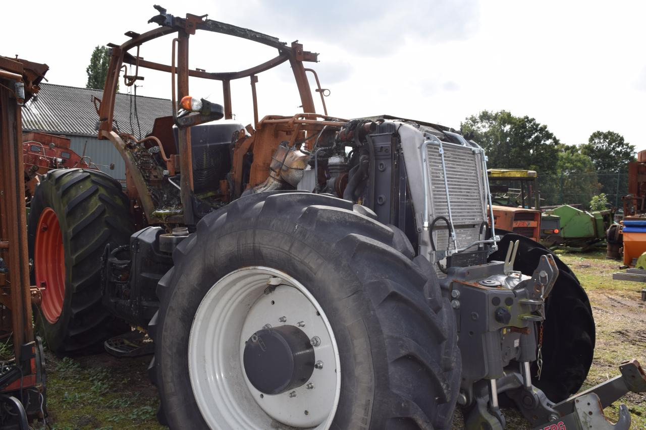 Valtra T234 *zur Teileverwertung* - Tracteur agricole: photos 3 Valtra T234 *zur Teileverwertung* - Tracteur agricole: photos 3