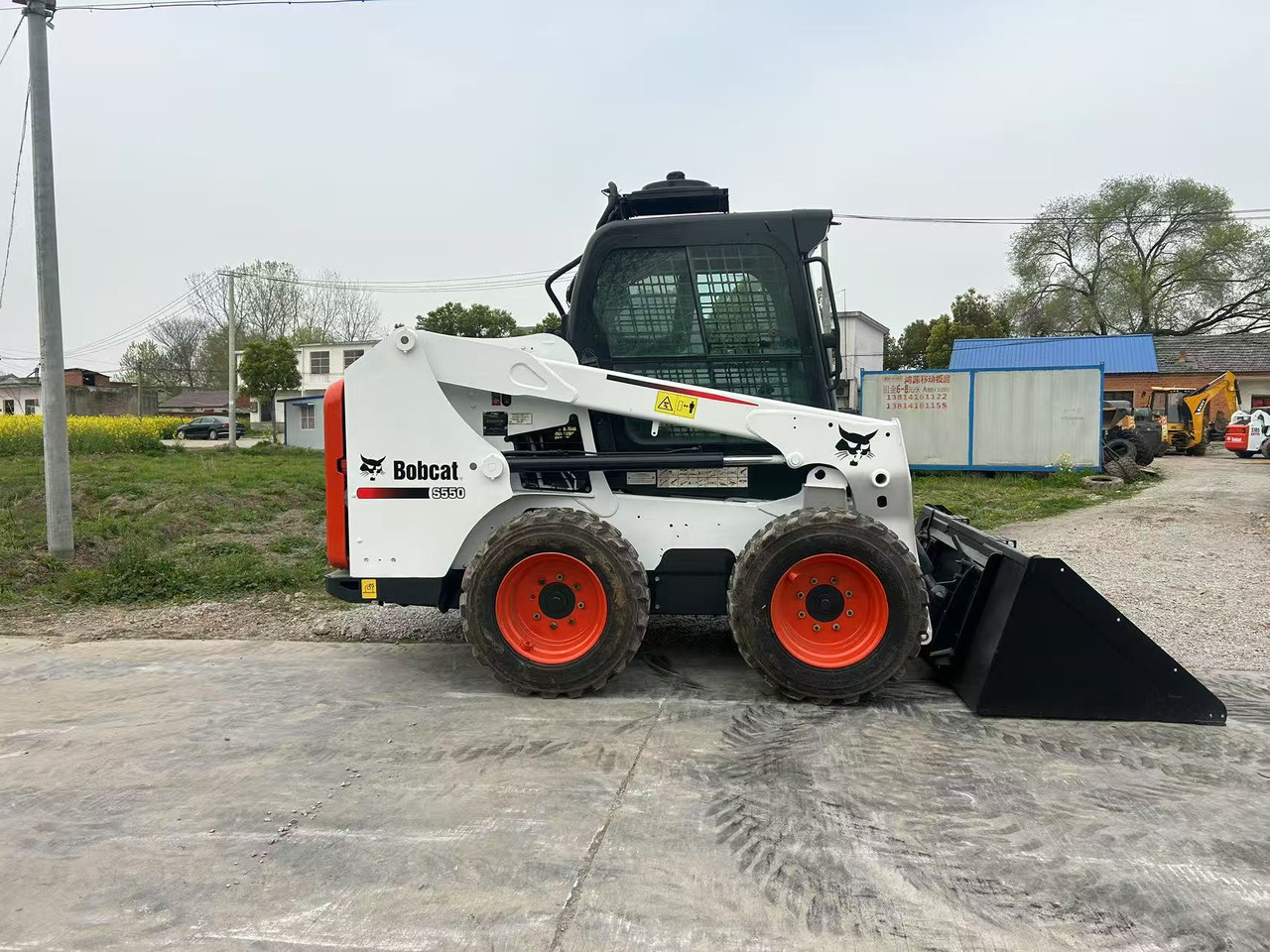 BOBCAT S550 - Mini chargeuse: photos 3 BOBCAT S550 - Mini chargeuse: photos 3