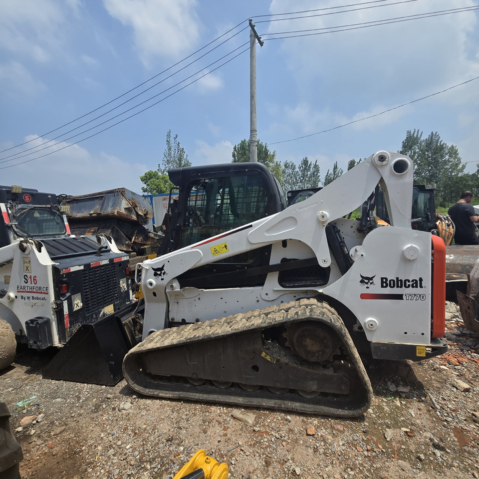BOBCAT T770 - Mini chargeuse: photos 2 BOBCAT T770 - Mini chargeuse: photos 2