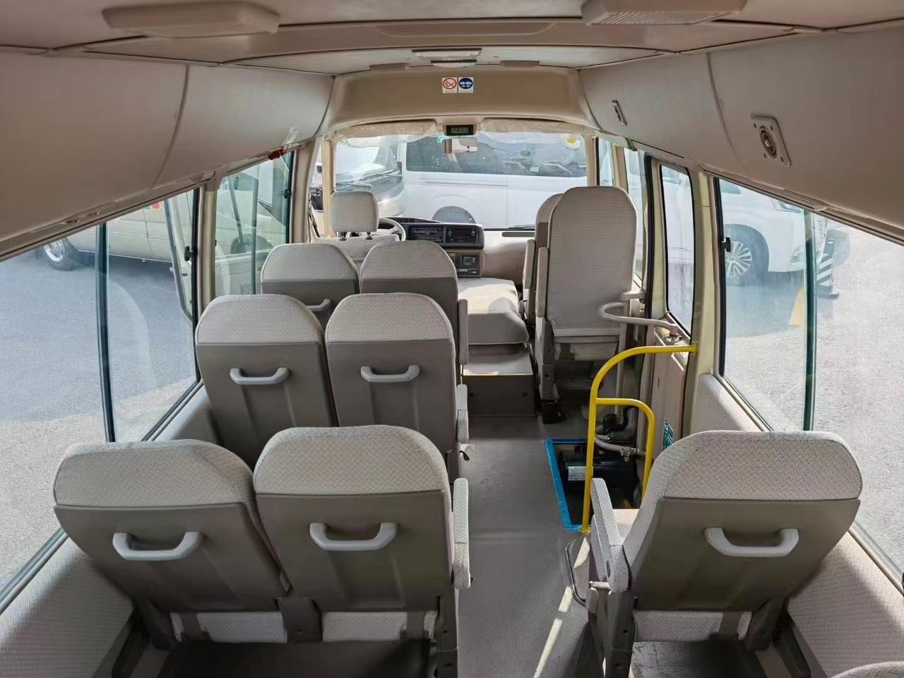 TOYOTA COASTER - Bus: photos 4 TOYOTA COASTER - Bus: photos 4