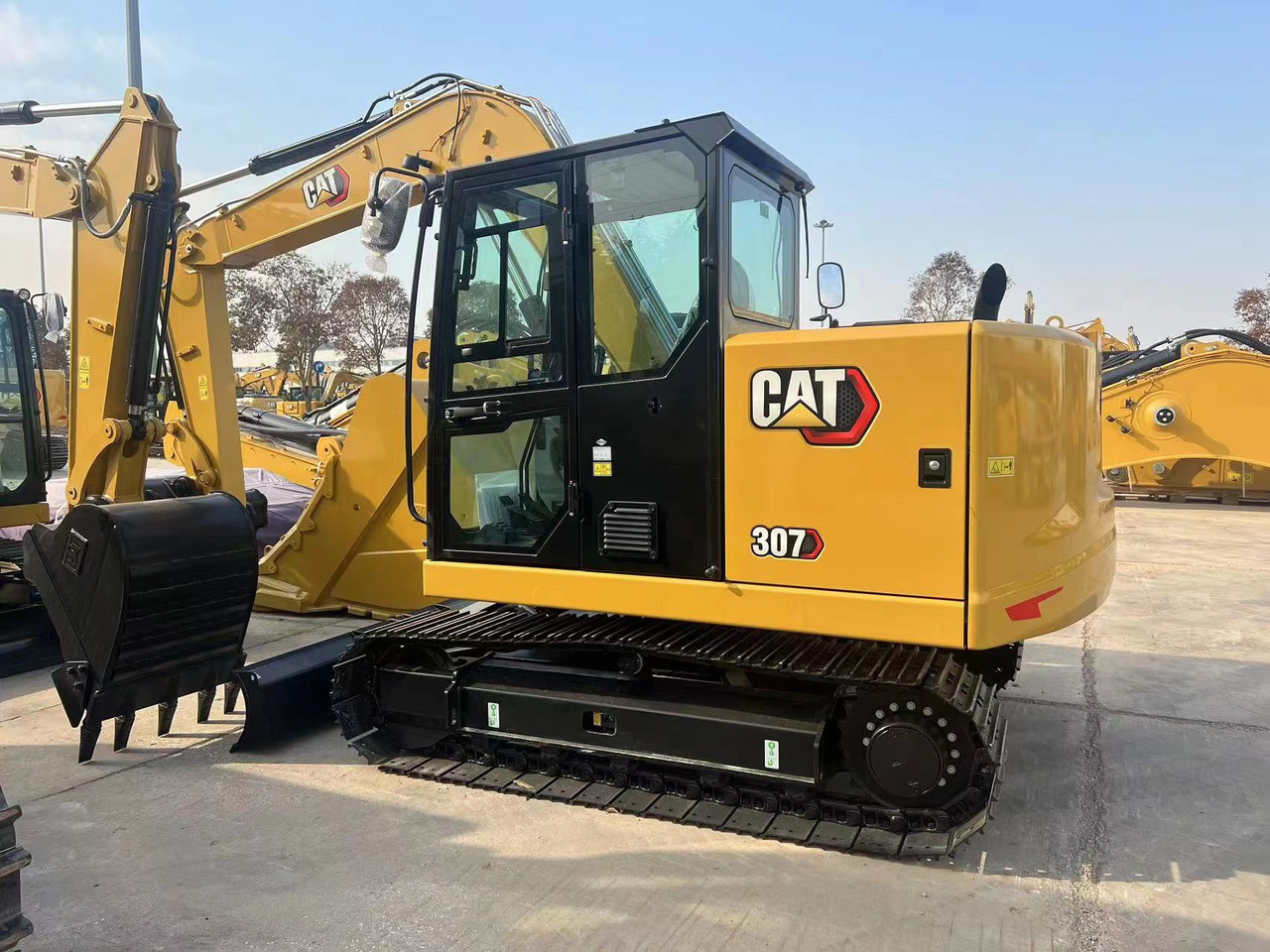 CATERPILLAR 307 - Mini pelle: photos 1 CATERPILLAR 307 - Mini pelle: photos 1