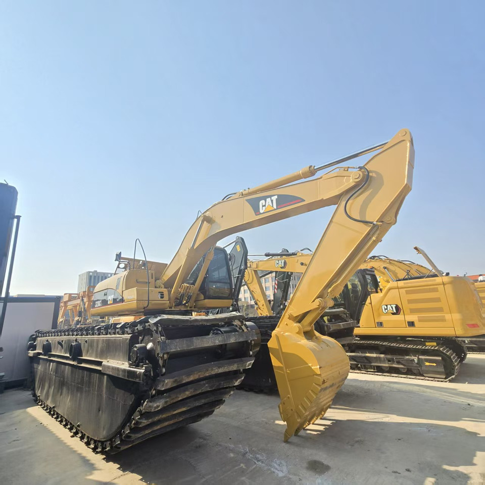 CATERPILLAR 320C - Excavatrice amphibie: photos 3 CATERPILLAR 320C - Excavatrice amphibie: photos 3