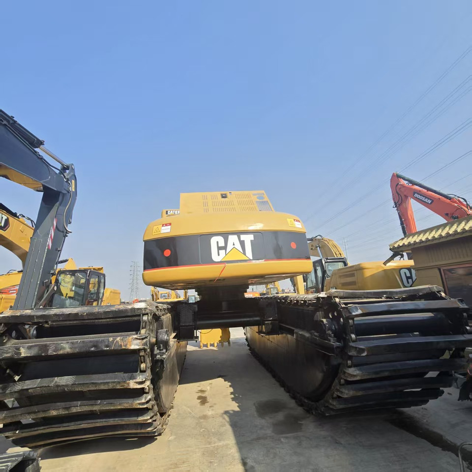 CATERPILLAR 320C - Excavatrice amphibie: photos 5 CATERPILLAR 320C - Excavatrice amphibie: photos 5