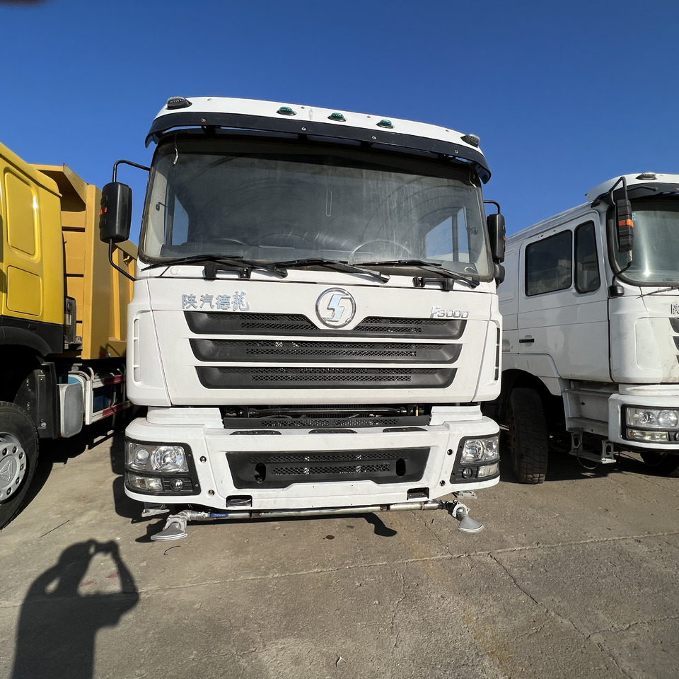 SHACMAN F3000 Water Truck - Camion: photos 1 SHACMAN F3000 Water Truck - Camion: photos 1