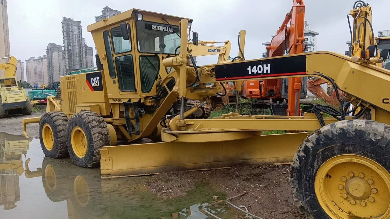 Caterpillar 140H - Niveleuse: photos 2 Caterpillar 140H - Niveleuse: photos 2