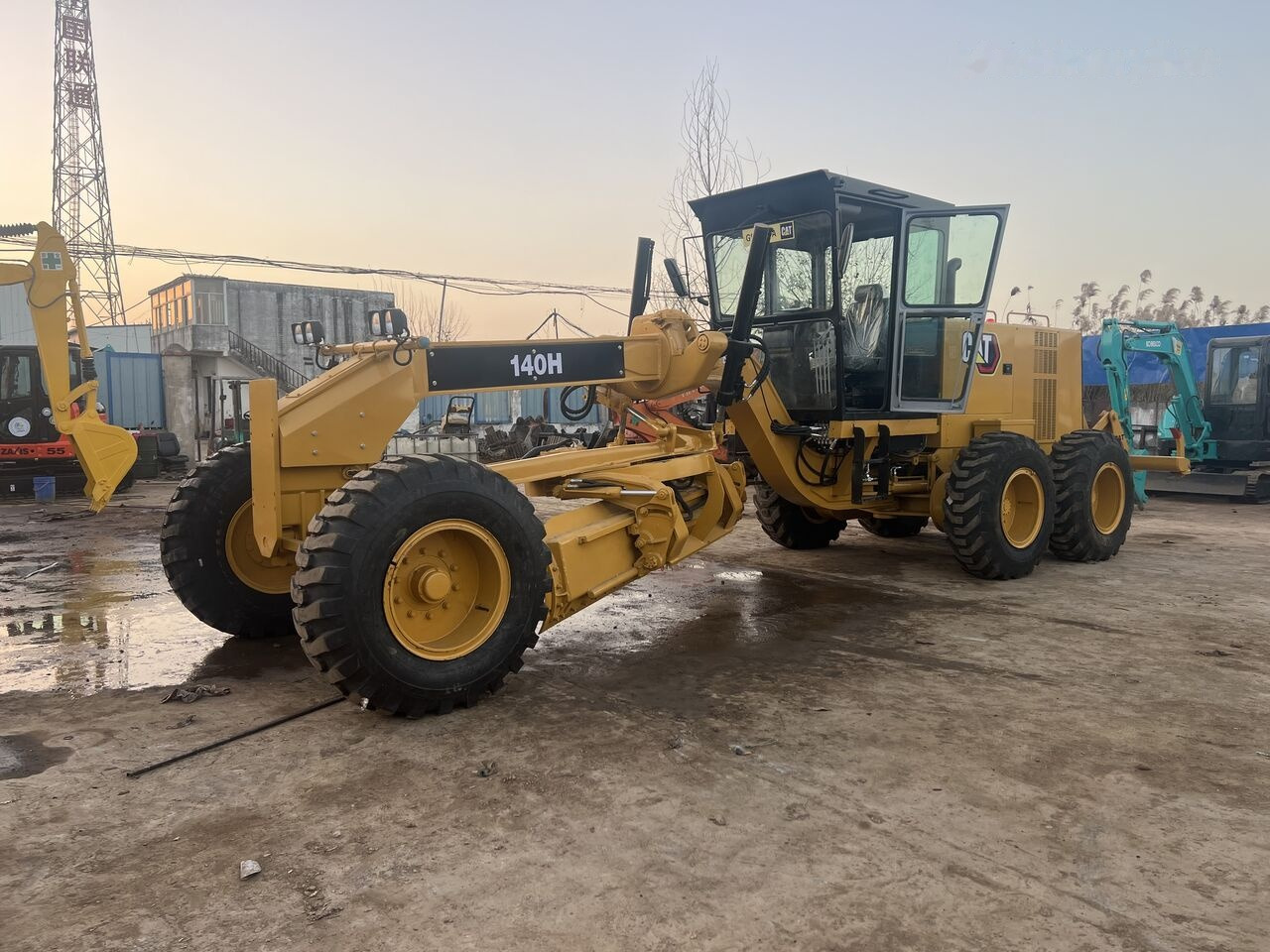 Caterpillar 140H - Niveleuse: photos 4 Caterpillar 140H - Niveleuse: photos 4