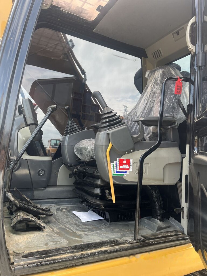 Caterpillar 323D2L - Pelle sur chenille: photos 2 Caterpillar 323D2L - Pelle sur chenille: photos 2