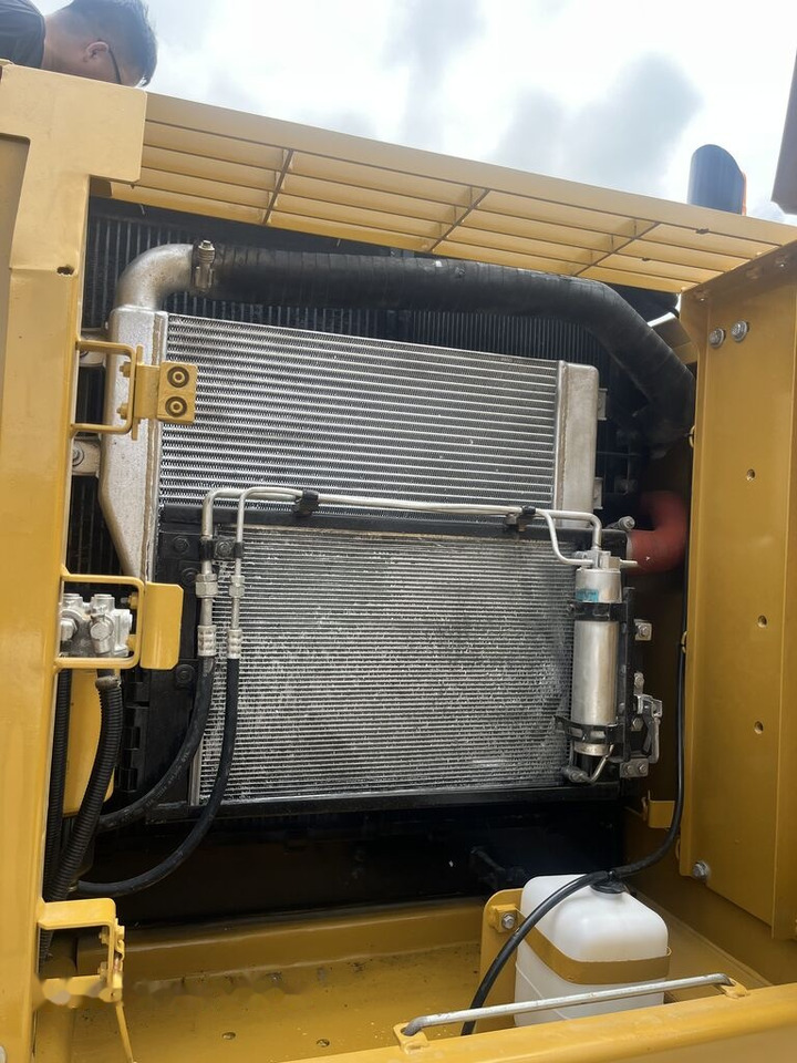 Caterpillar 323D2L - Pelle sur chenille: photos 3 Caterpillar 323D2L - Pelle sur chenille: photos 3