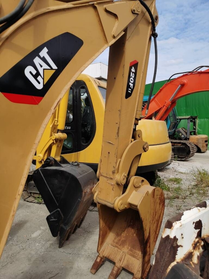 Caterpillar 420F - Tractopelle: photos 4 Caterpillar 420F - Tractopelle: photos 4
