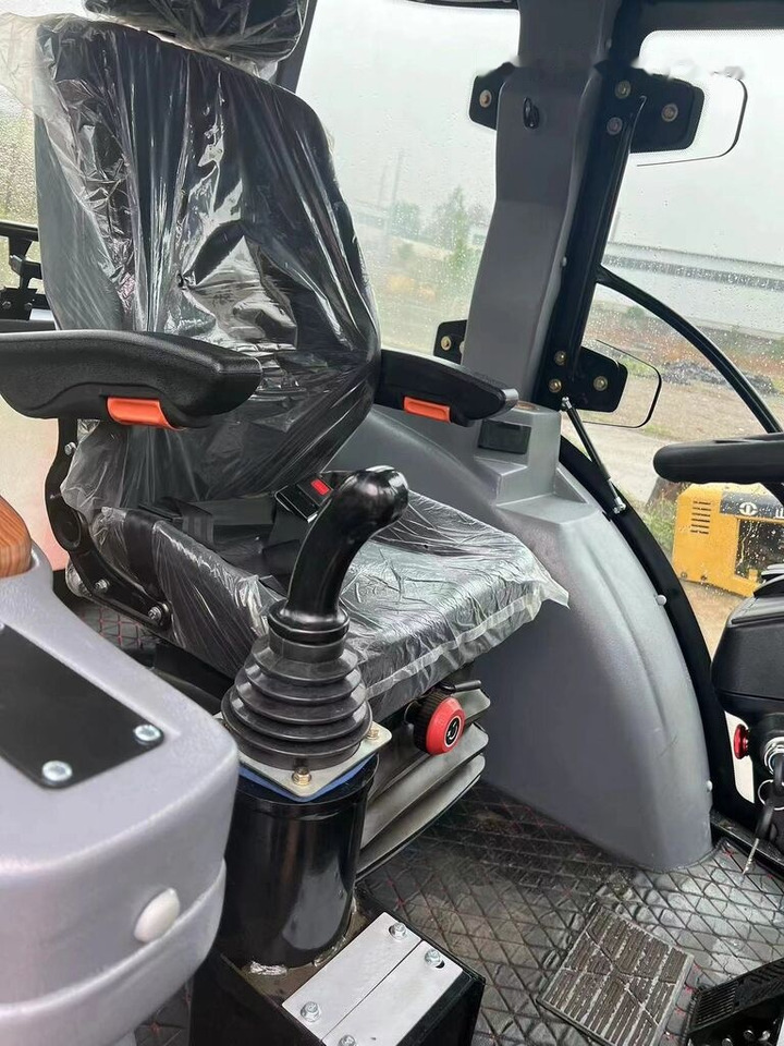 Caterpillar 420F - Tractopelle: photos 2 Caterpillar 420F - Tractopelle: photos 2