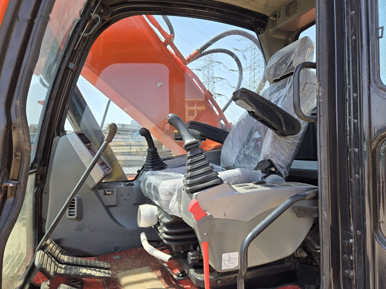 Doosan DX225 - Pelle sur chenille: photos 4 Doosan DX225 - Pelle sur chenille: photos 4