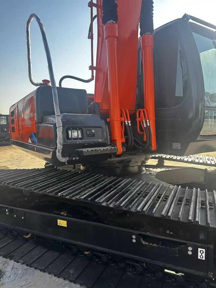 HITACHI ZX210 - Pelle: photos 4 HITACHI ZX210 - Pelle: photos 4