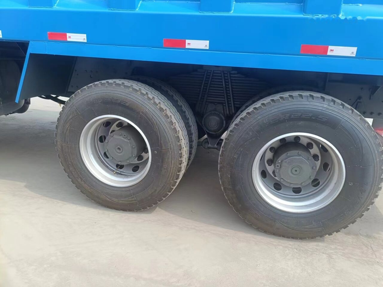 Howo 371 - Camion benne: photos 1 Howo 371 - Camion benne: photos 1