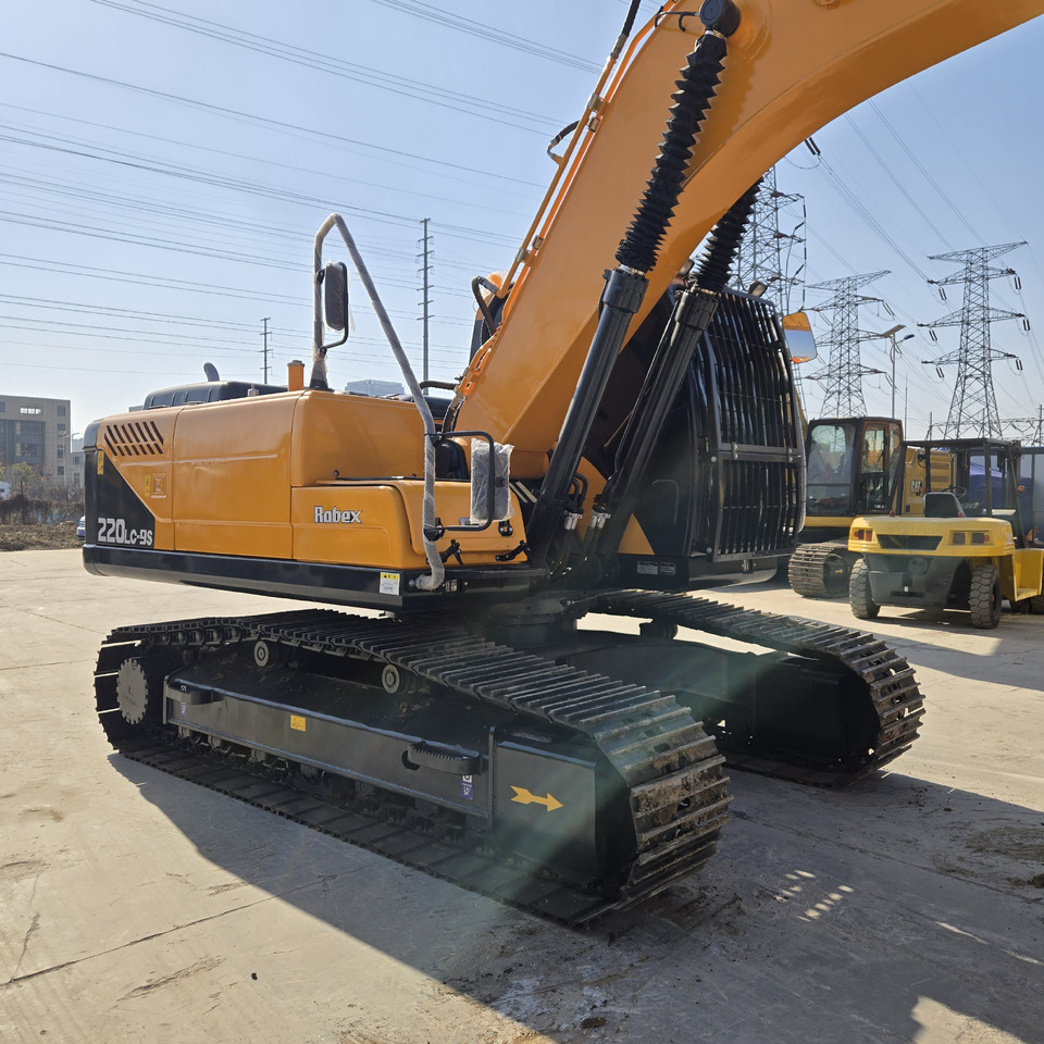 Hyundai R220-9S - Pelle sur chenille: photos 2 Hyundai R220-9S - Pelle sur chenille: photos 2