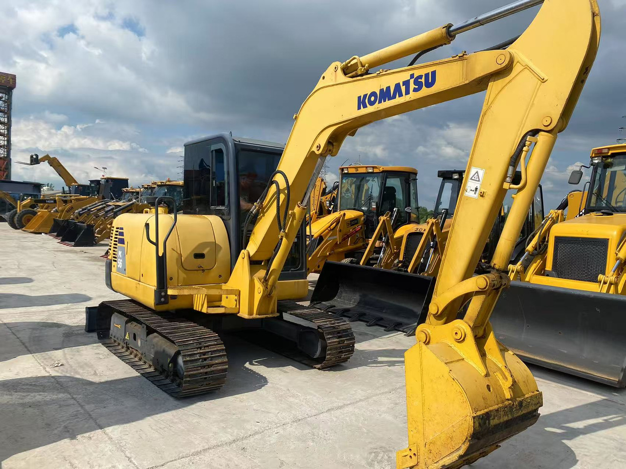 KOMATSU PC56-7 - Mini pelle: photos 2 KOMATSU PC56-7 - Mini pelle: photos 2