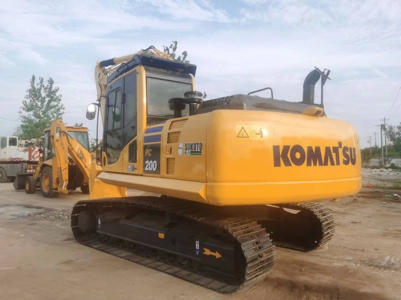 Komatsu PC200-8 - Pelle sur chenille: photos 5 Komatsu PC200-8 - Pelle sur chenille: photos 5