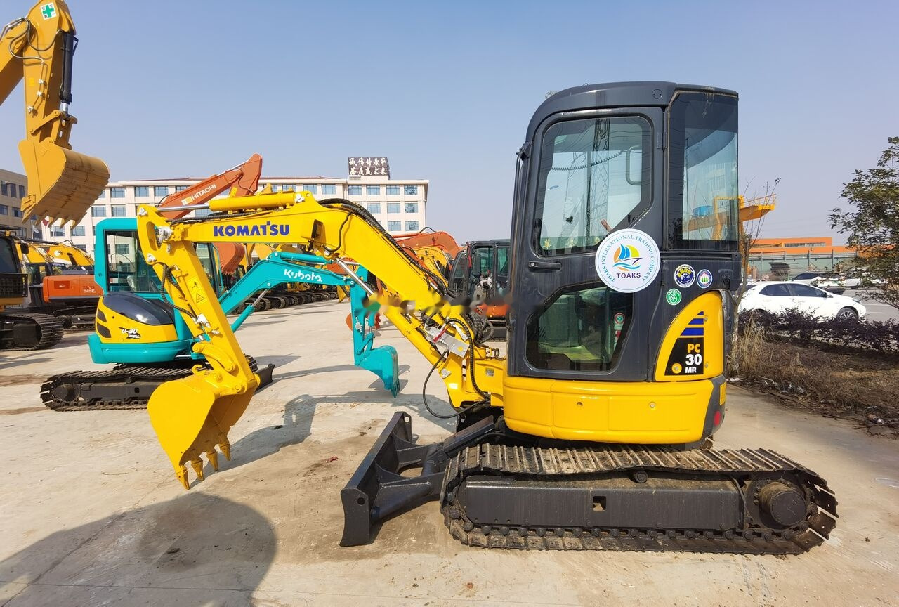 Komatsu PC30MR - Mini pelle: photos 2 Komatsu PC30MR - Mini pelle: photos 2