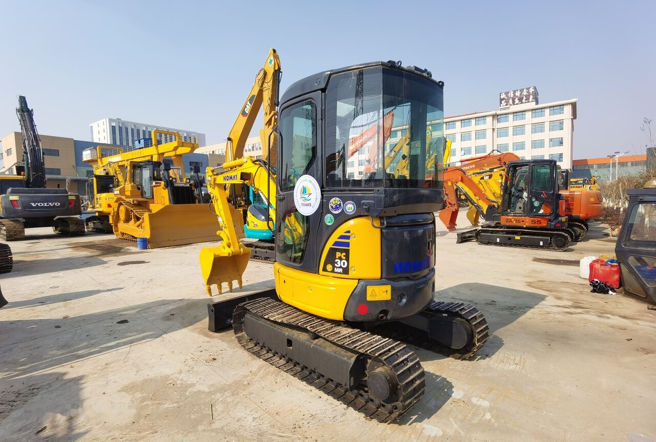 Komatsu PC30MR - Mini pelle: photos 3 Komatsu PC30MR - Mini pelle: photos 3