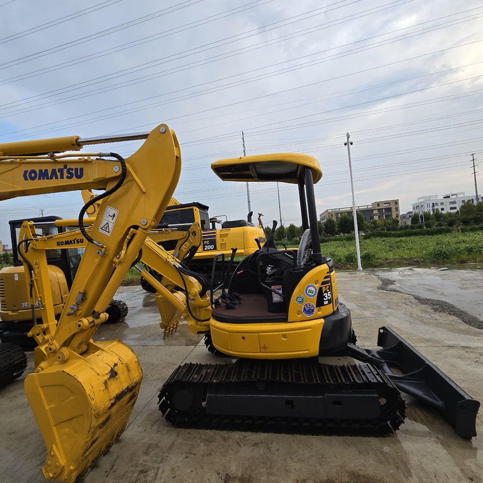 Komatsu PC35MR - Mini pelle: photos 2 Komatsu PC35MR - Mini pelle: photos 2