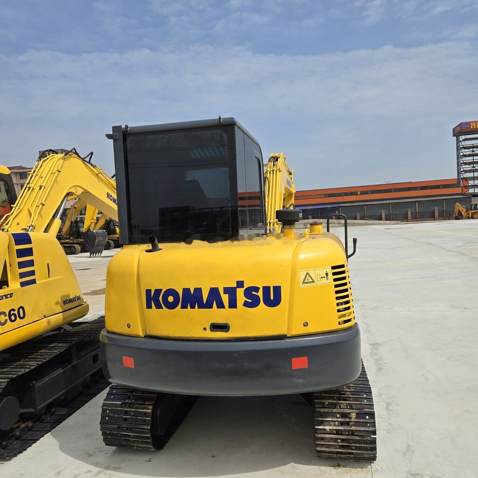 Komatsu PC56 - Mini pelle: photos 1 Komatsu PC56 - Mini pelle: photos 1