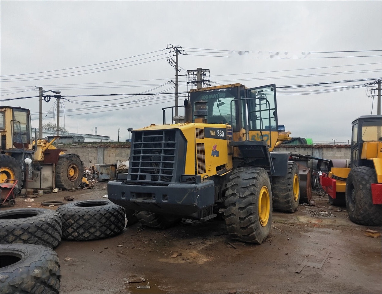 Komatsu WA380 - Chargeuse sur pneus: photos 3 Komatsu WA380 - Chargeuse sur pneus: photos 3