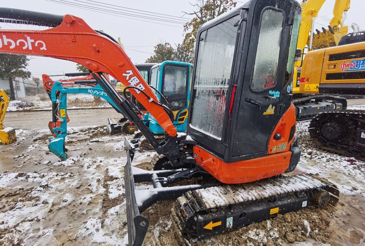 Kubota U35 - Mini pelle: photos 2 Kubota U35 - Mini pelle: photos 2