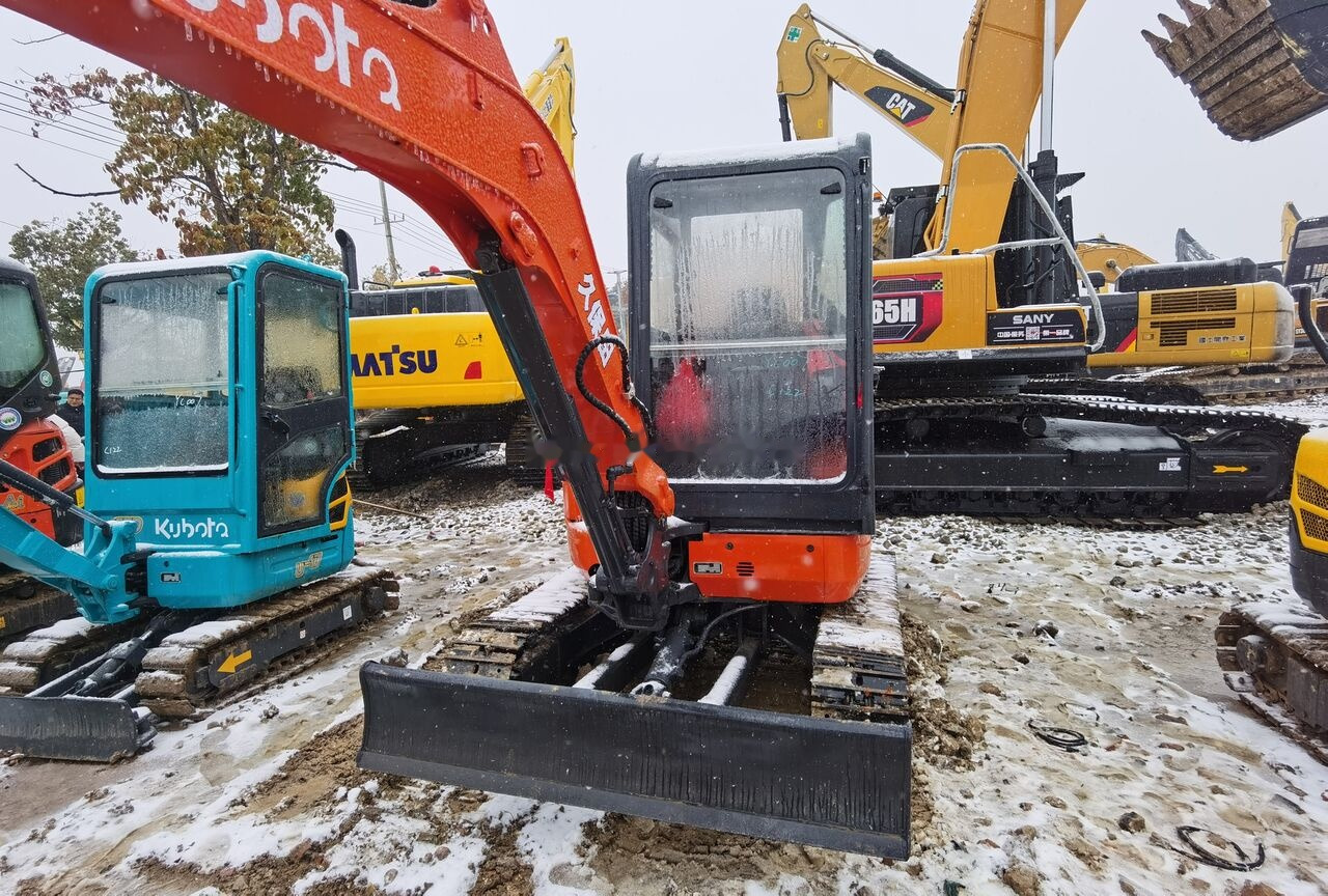 Kubota U35 - Mini pelle: photos 3 Kubota U35 - Mini pelle: photos 3