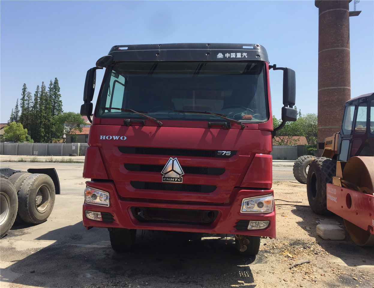 SINOTRUK HOWO - Camion benne: photos 1 SINOTRUK HOWO - Camion benne: photos 1