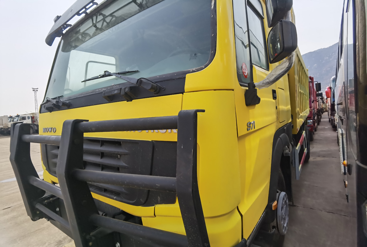 SINOTRUK HOWO - Camion benne: photos 4 SINOTRUK HOWO - Camion benne: photos 4