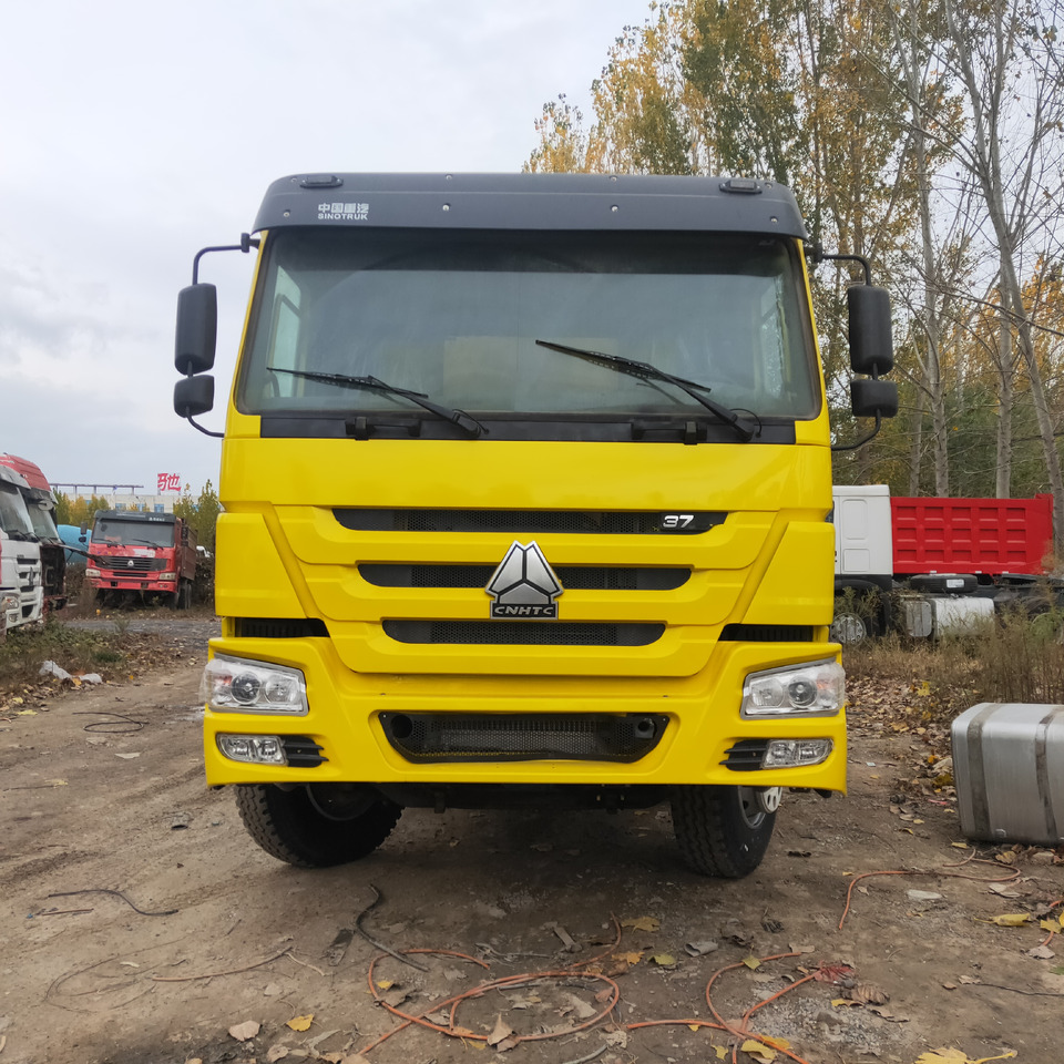 SINOTRUK HOWO - Camion benne: photos 1 SINOTRUK HOWO - Camion benne: photos 1