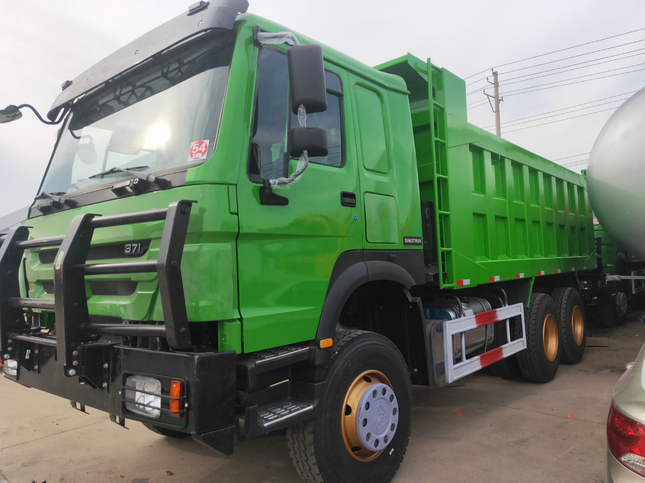 SINOTRUK Howo - Camion benne: photos 1 SINOTRUK Howo - Camion benne: photos 1