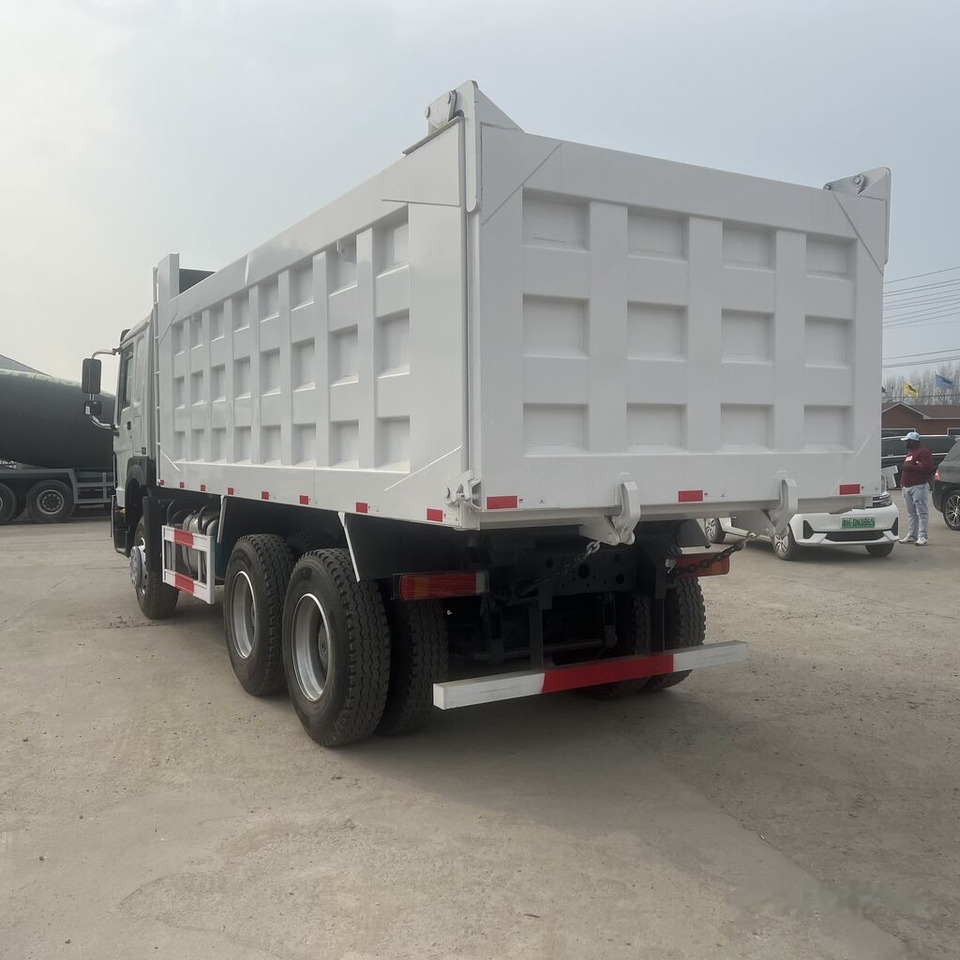 Sinotruk Howo - Camion benne: photos 2 Sinotruk Howo - Camion benne: photos 2