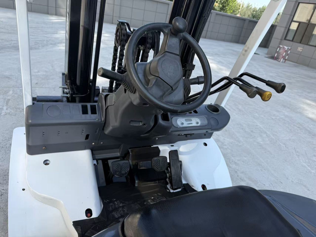 TCM FD30 - Chariot élévateur diesel: photos 5 TCM FD30 - Chariot élévateur diesel: photos 5