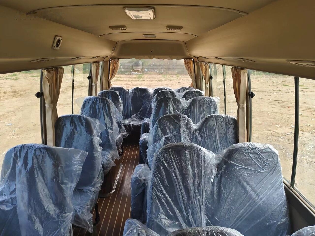 Toyota Coaster - Bus urbain: photos 2 Toyota Coaster - Bus urbain: photos 2