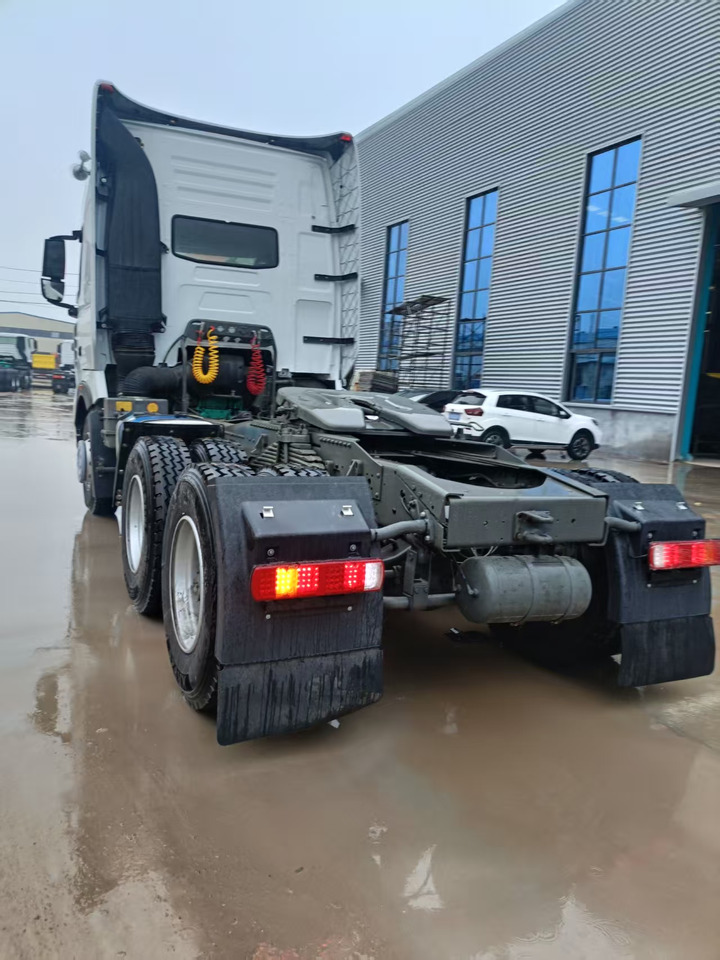 SINOTRUK HOWO - Tracteur routier: photos 5 SINOTRUK HOWO - Tracteur routier: photos 5