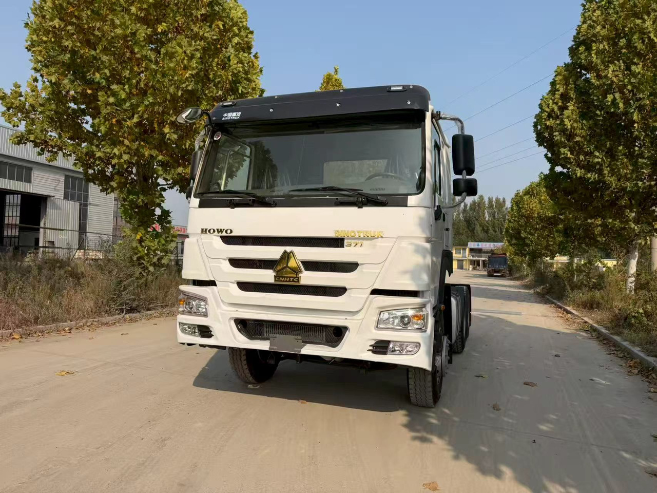 SINOTRUK HOWO tractor - Tracteur routier: photos 2 SINOTRUK HOWO tractor - Tracteur routier: photos 2