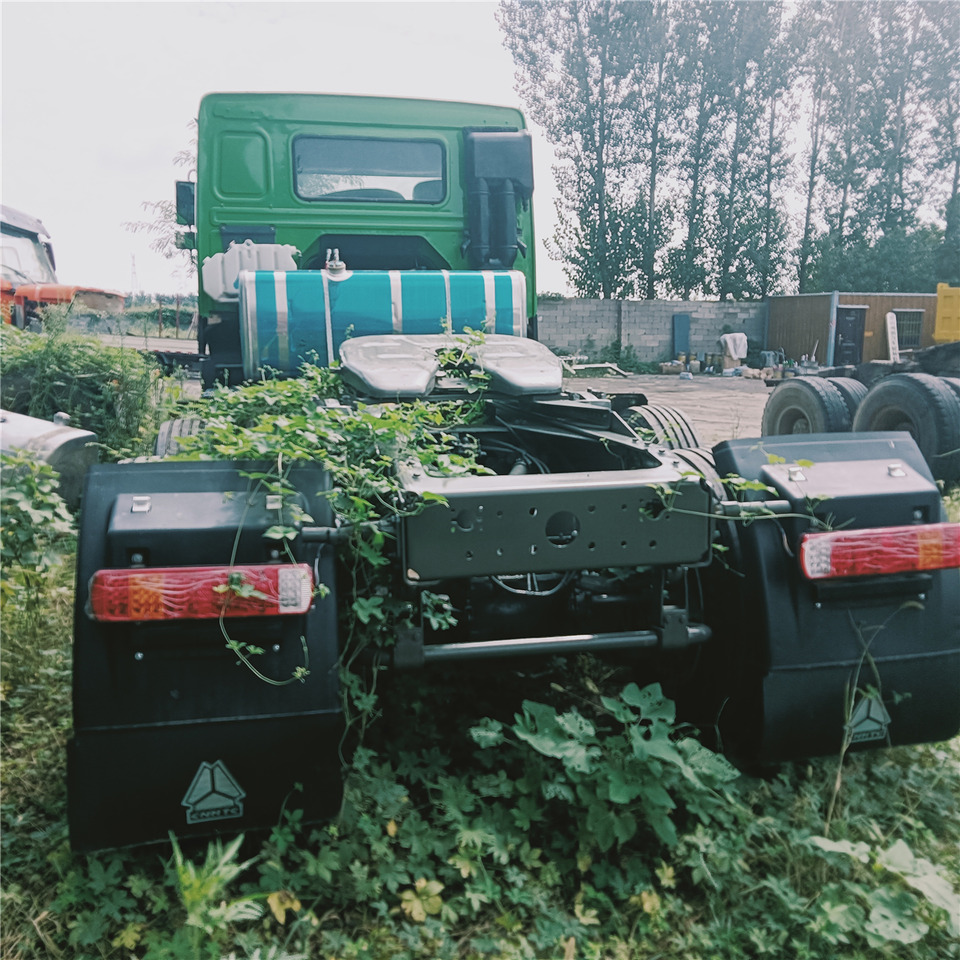 Tracteur routier SINOTRUK HOWO tralier head: photos 6 Tracteur routier SINOTRUK HOWO tralier head: photos 6
