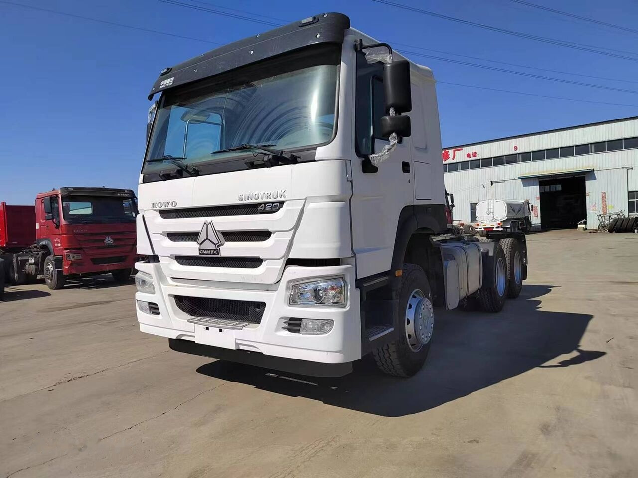 Sinotruk Howo 420 - Tracteur routier: photos 1 Sinotruk Howo 420 - Tracteur routier: photos 1