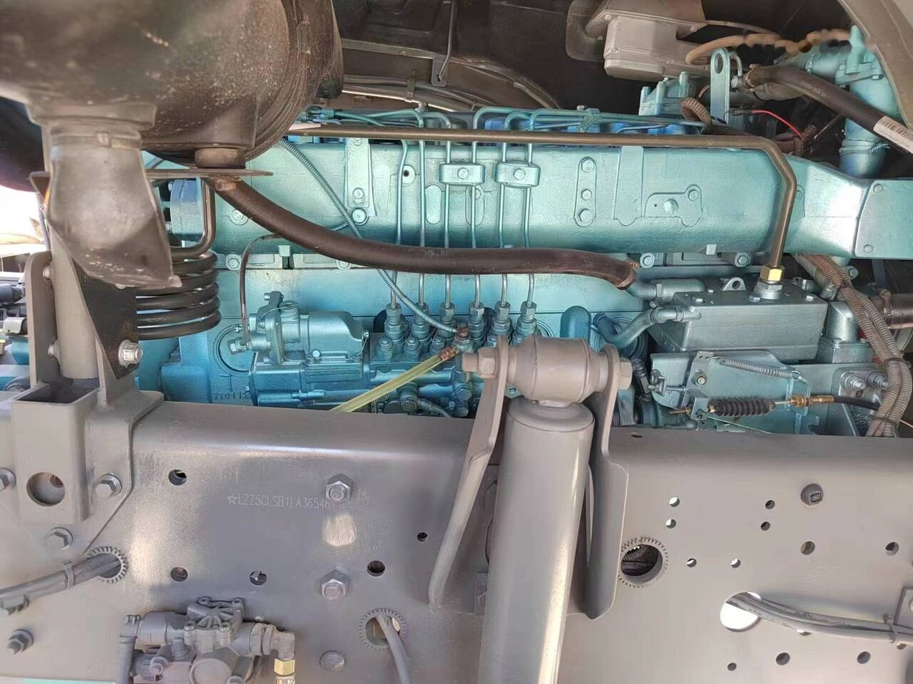 Sinotruk Howo 420 - Tracteur routier: photos 3 Sinotruk Howo 420 - Tracteur routier: photos 3