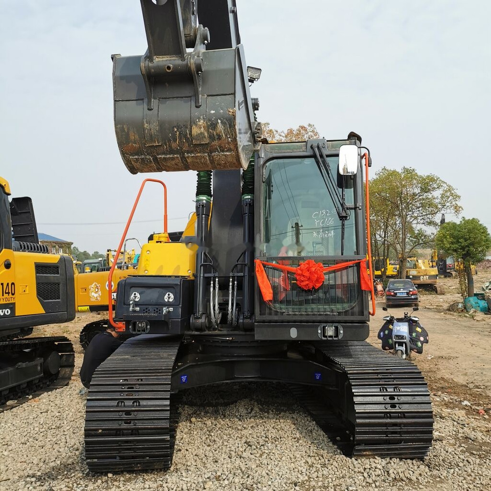 Volvo EC140 - Pelle sur chenille: photos 4 Volvo EC140 - Pelle sur chenille: photos 4