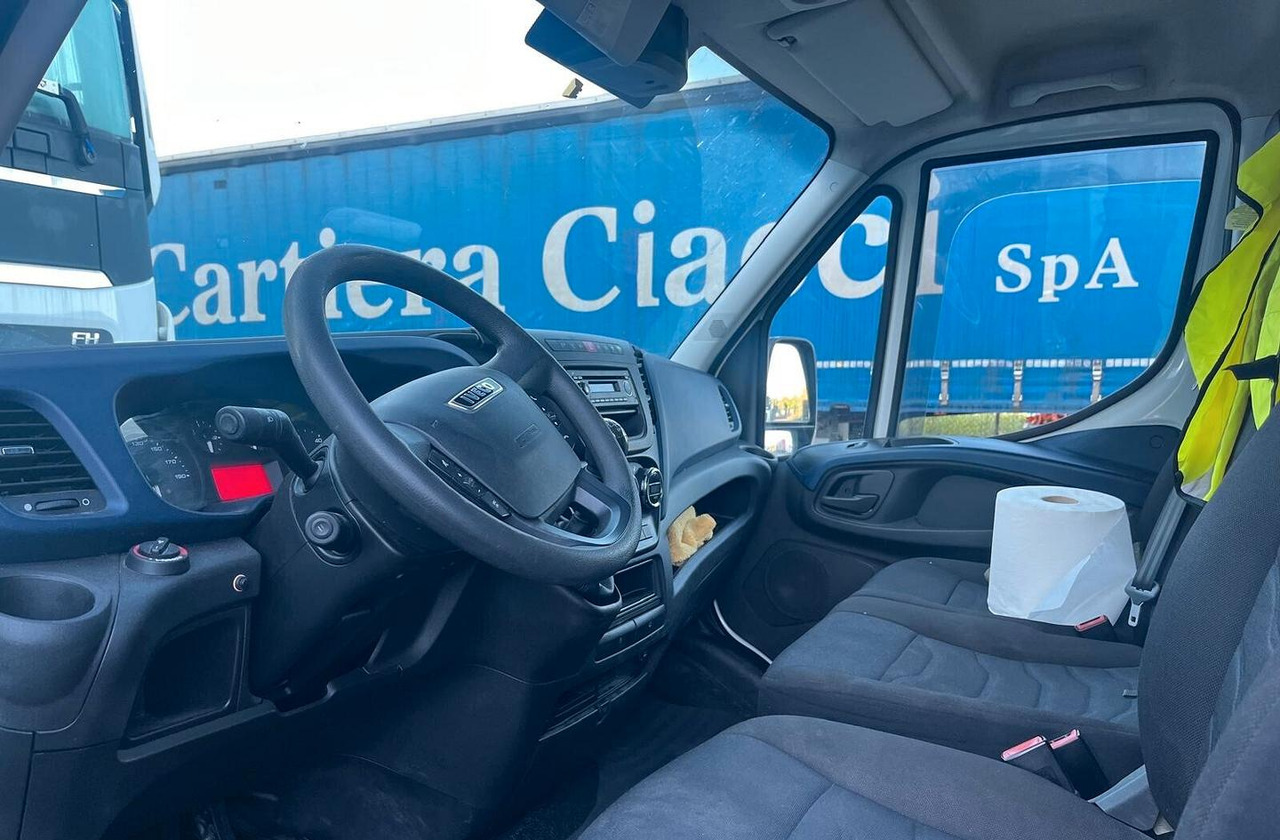 Iveco Daily 35-160 Passo Lungo e Tetto Alto - Fourgon utilitaire: photos 3 Iveco Daily 35-160 Passo Lungo e Tetto Alto - Fourgon utilitaire: photos 3