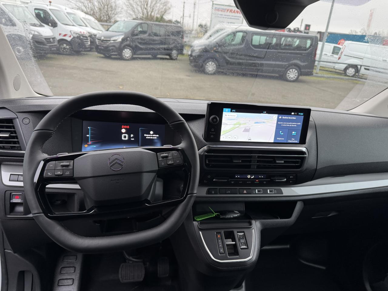 CITROEN Jumpy M 2.0 BlueHDi - 145 S&S - BV EAT8  III FOURGON . PHASE 2 - Fourgon utilitaire: photos 4 CITROEN Jumpy M 2.0 BlueHDi - 145 S&S - BV EAT8  III FOURGON . PHASE 2 - Fourgon utilitaire: photos 4