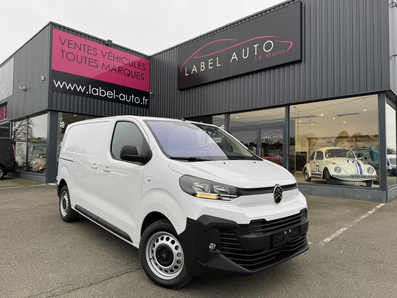 CITROEN Jumpy M 2.0 BlueHDi - 145 S&S - BV EAT8  III FOURGON . PHASE 2 - Fourgon utilitaire: photos 1 CITROEN Jumpy M 2.0 BlueHDi - 145 S&S - BV EAT8  III FOURGON . PHASE 2 - Fourgon utilitaire: photos 1