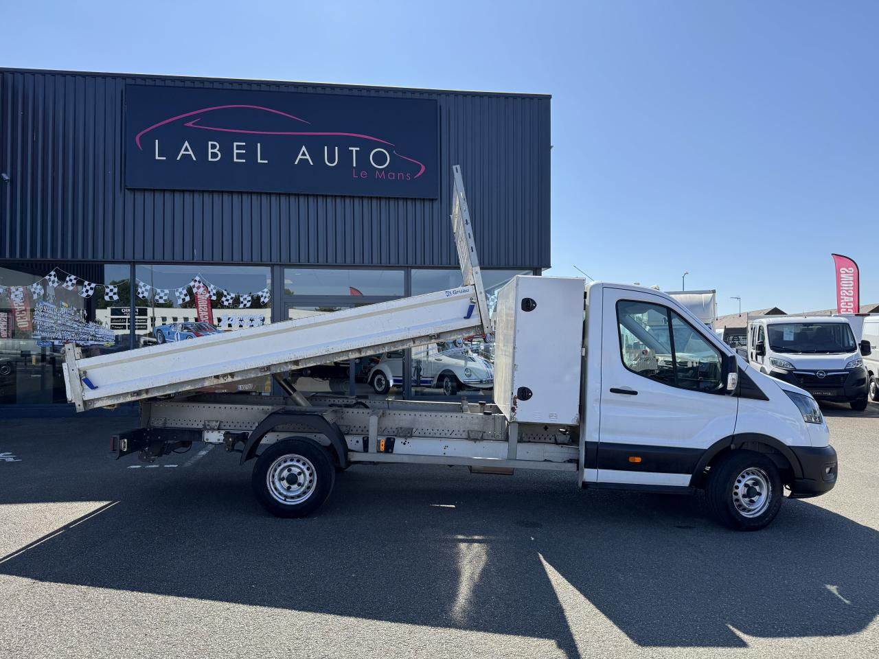 FORD TRANSIT BENNE COFFRE 350 L3 2.0 EcoBlue 170CH - Utilitaire benne: photos 1 FORD TRANSIT BENNE COFFRE 350 L3 2.0 EcoBlue 170CH - Utilitaire benne: photos 1