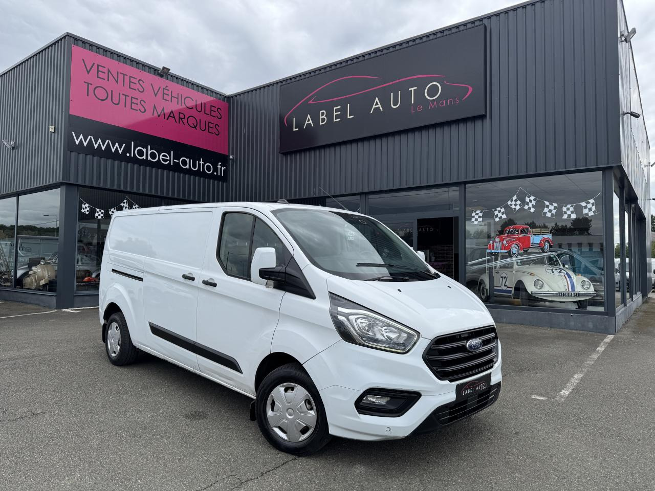 FORD transit custom 300 L2H1 2.0 ECOBLUE 130 HYBRID TREND BUSINESS - Fourgon utilitaire: photos 1 FORD transit custom 300 L2H1 2.0 ECOBLUE 130 HYBRID TREND BUSINESS - Fourgon utilitaire: photos 1