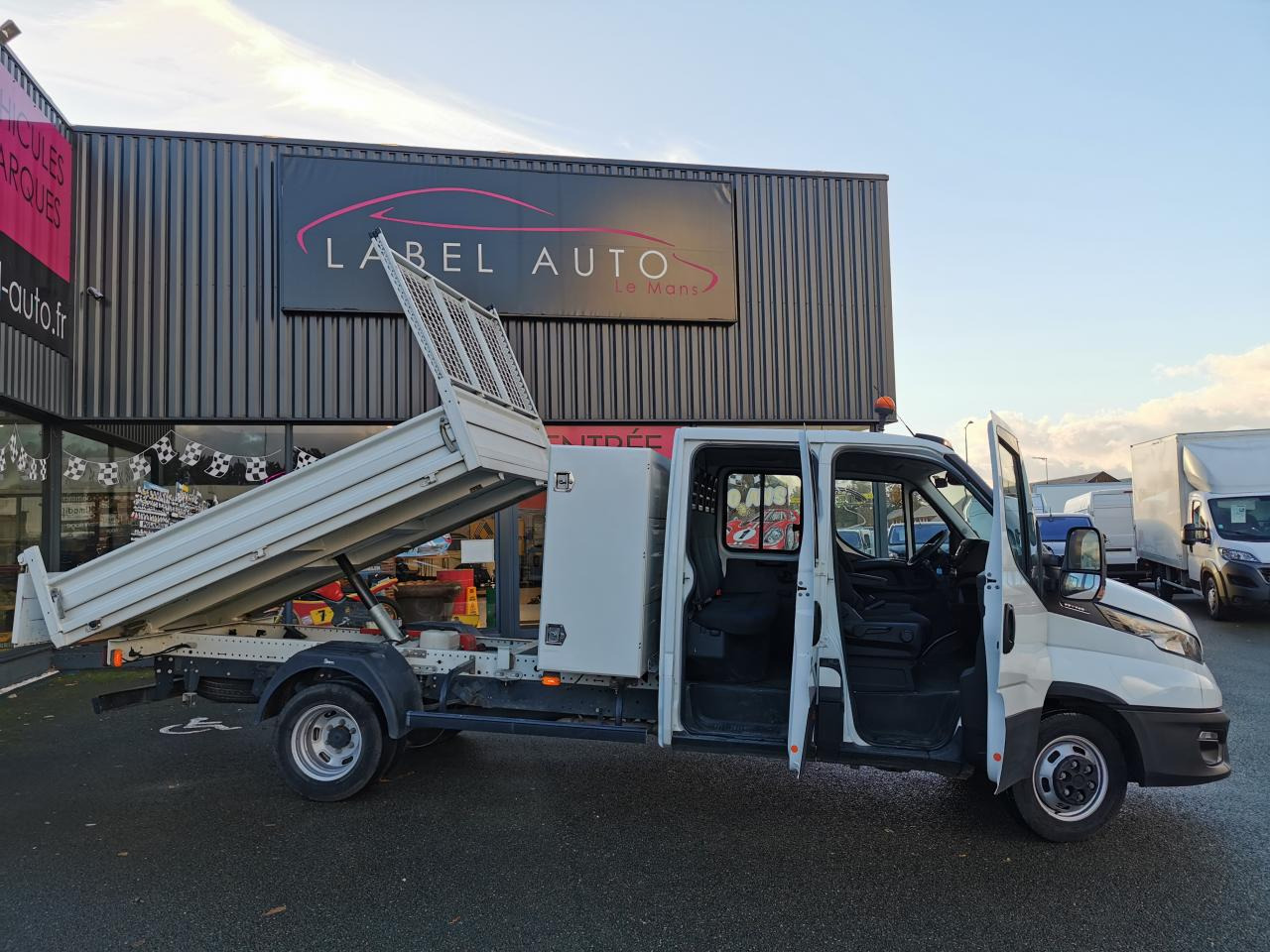 IVECO Daily 35 C 14H D/P S&S (Quad-Tor) CHASSIS DOUBLE CABINE 2014 35C/35S CHASSIS CABINE DOUBLE Chas - Utilitaire benne, Utilitaire double cabine: photos 1 IVECO Daily 35 C 14H D/P S&S (Quad-Tor) CHASSIS DOUBLE CABINE 2014 35C/35S CHASSIS CABINE DOUBLE Chas - Utilitaire benne, Utilitaire double cabine: photos 1